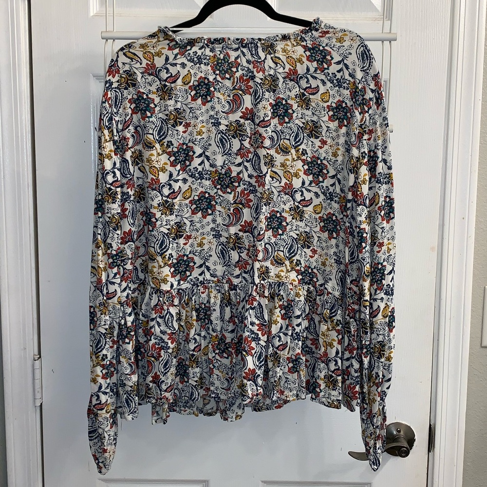 Time & Tru Patterned Top - Picture 6 of 6